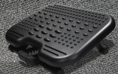 Podnóżek pod biurko - jak wybrać najlepszy?